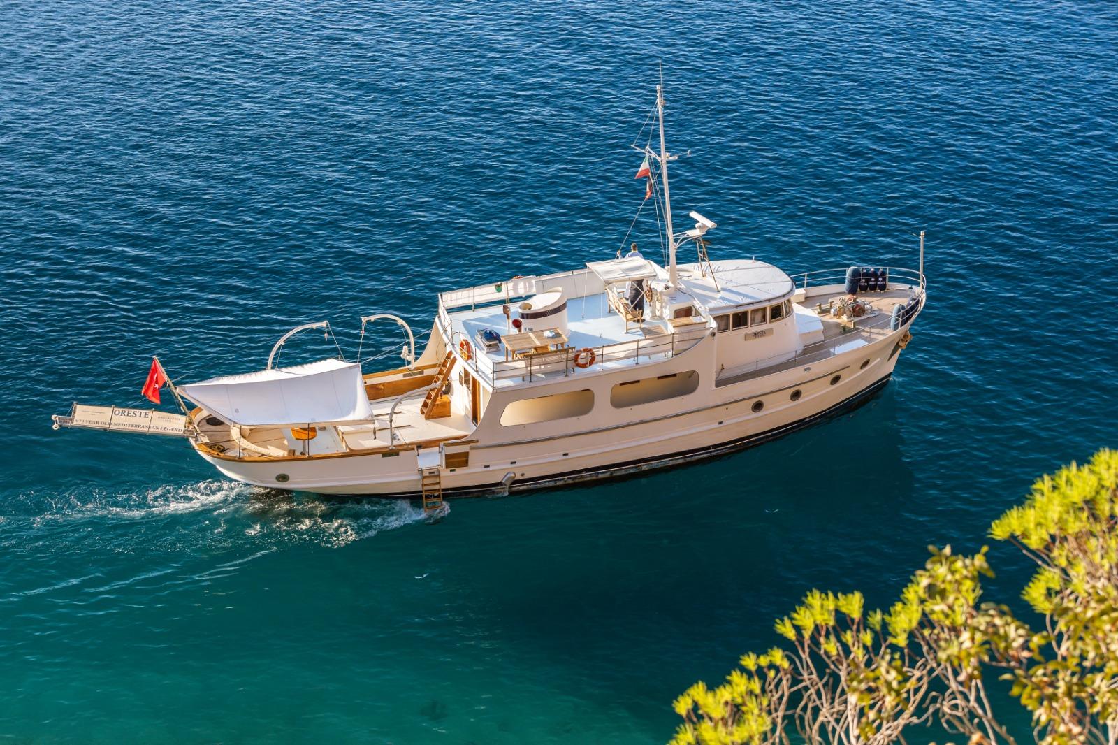 MC20138 Gardano & Giampieri Trawler 24